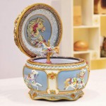 Amperer Classical Carousel Horse Music Box LED Lights Twinkling Resin Carved Collectible Mechanical Musical Box with Sankyo 18-Note A Horse Rotates with Music